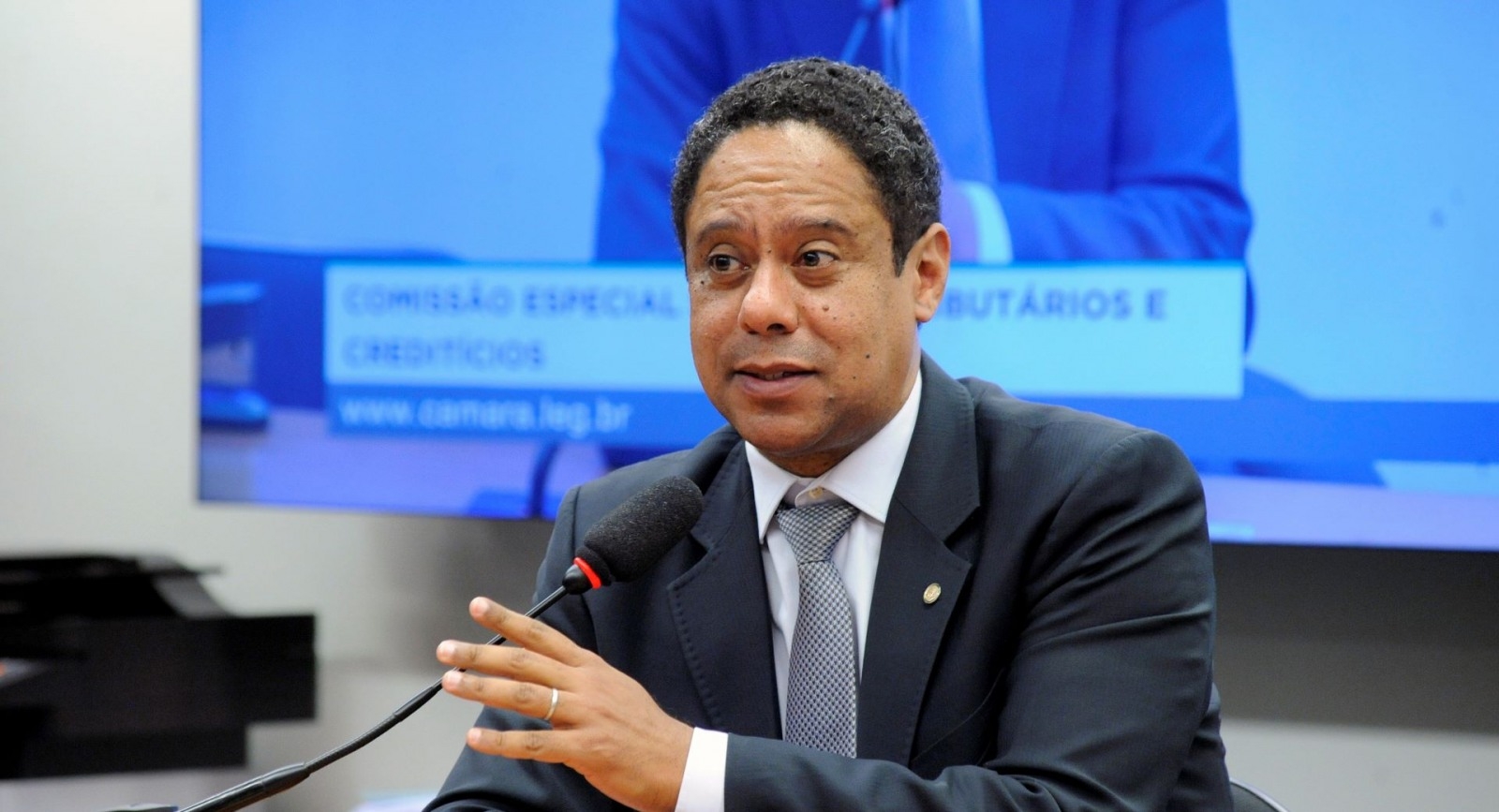 Orlando Silva: “As pessoas que propagam notícias falsas precisam ter consciência de que estão cometendo um crime e que poderão ser punidas” | (Foto: Agência Câmara)